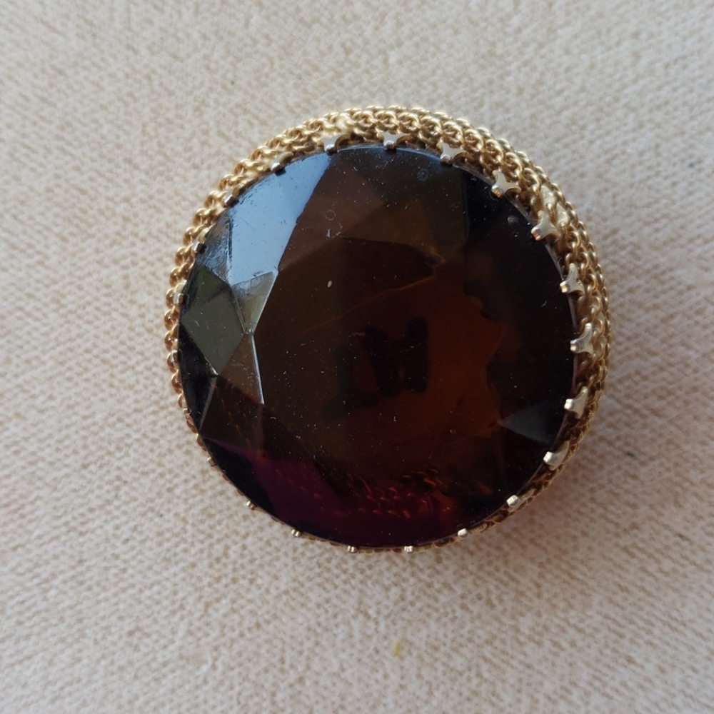 Brooch